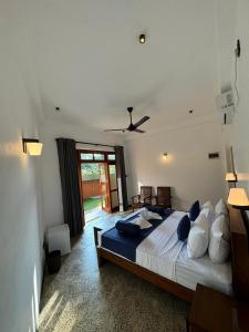 Fathers Place Hiriketiya