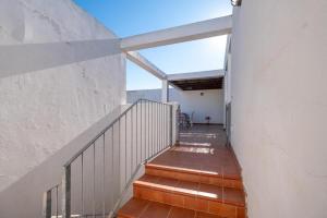 Coastal Chic Rooftop Vista Mare