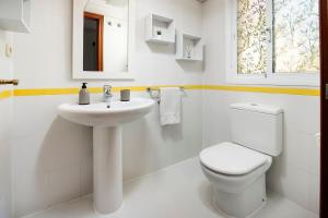 Townhouse with ocean views, BBQ, elevator, padel and pool - COSTA GALERA PARK 25