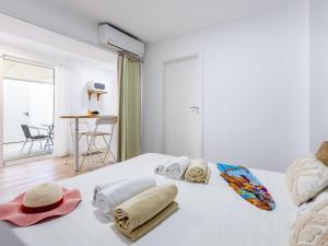 Alcalá B3 Cozy Studio with Sea View