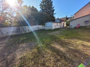 Gite chez Matos maison entière avec 3 chambres et grande cour pour animaux admis