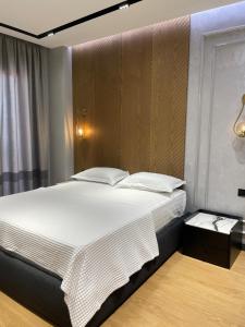 Central Luxurious Apartment