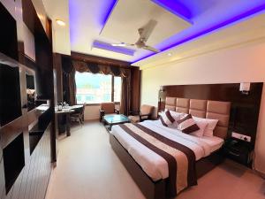 Hotel Crystal Ganga Heights 5 Min from Har Ki Pauri