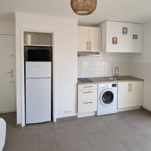 One-bedroom apartment, residence in Fabrégas, Beachfront