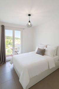 One-bedroom apartment, residence in Fabrégas, Beachfront