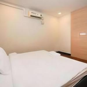 XX GO INN Silom Bang Rak - BTS Surasak