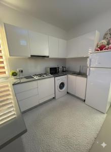 Modern Smart-Home Studio Pools Gym Terrace View