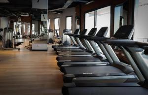 Modern Smart-Home Studio Pools Gym Terrace View