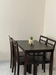 Ethans Place - Elegant 2 Bedroom Apartment with Solar Power