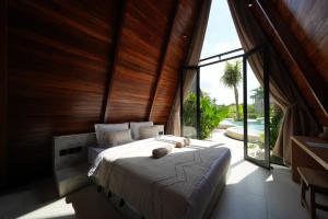 Elmon Ricefield Hotel