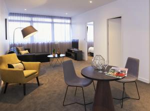 Executive One-Bedroom Apartment room in Silkari Suites at Chatswood