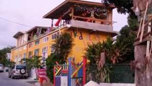 wKd bEach loFts THuNDER bAy Colourful