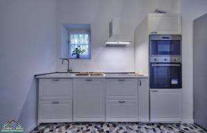 Villa Scoglio with Private Hot Tub and Air Conditioning