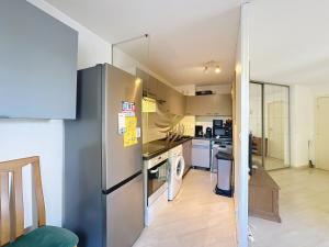 Édenia, AC,balcony swimming pool, Wi-Fi & parking