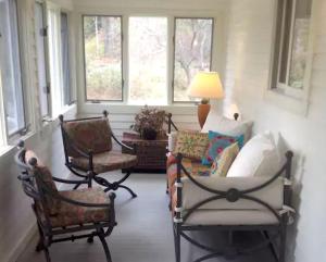 Secluded Cabin with Gorgeous Views near Stockbridge in Berkshires of Massachusetts