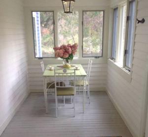 Secluded Cabin with Gorgeous Views near Stockbridge in Berkshires of Massachusetts