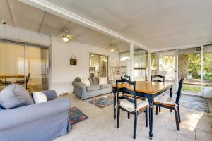 3 Mi to SeaWorld! Suburban Home with Screened Porch