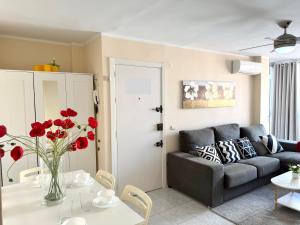 Beautiful modern apartment 100m from the sea