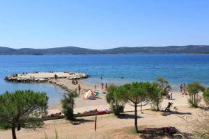 Apartments in Sv. Filip i Jakov 53897