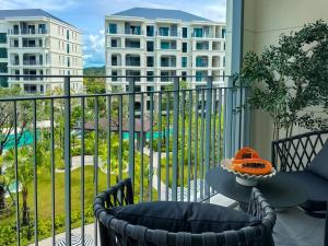 Modern 1BR with Pool View The Title Legendary