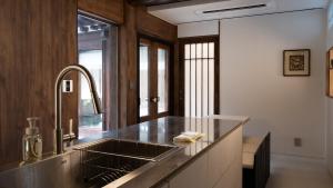 Yeoyeo Hanok I Luxury Hanok I Central Seoul