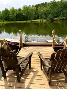 Secluded Treehouse Rental Ideal for Glamping in Alabama