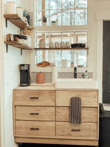 Secluded Treehouse Rental Ideal for Glamping in Alabama