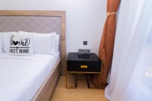 Serenity Stays-Deluxe Master