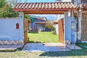 Piscina 4 quartos 400 metro da Praia Perequê-Açú