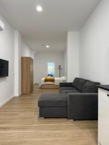 Apartamento 7 a 2 min caminando de la estación de Bus y Tren María Zambrano