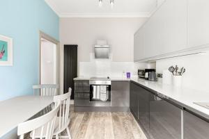 New! Modern 2BR Flat, 4 mins to Lambeth North