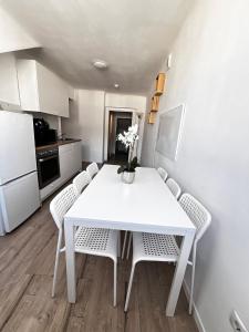 Sweet 2BR Apt, next to U6 Station am Schöpfwerk