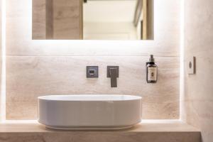 Secret Home - San Babila Lux & Modern Suite