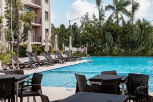 Ombú, Modern Comfort in Huayacán