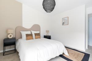 Jolie maison lumineuse de style industriel