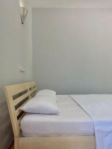 1 room right near the Kreschatyk