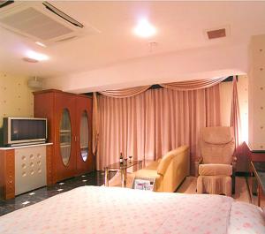 Hotel Queens Court -ホテル クインズコート-