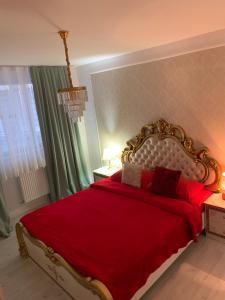 Slatina Cornisiei apartament central 2 camere și living