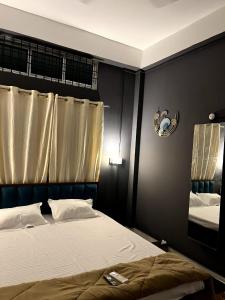 Midtown Retreat 1BHK