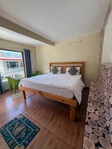 Chandra homestay kainchi dham