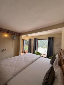 Chandra homestay kainchi dham
