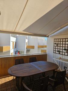 Seafront 2 bedroom penthouse with parking