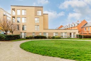 Tailored Stays - Central Station Apartments