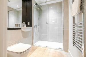 Tailored Stays - Central Station Apartments