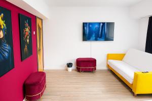 Old Town 4BR with 6 Beds for up to 12 people