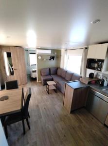 La Plage 4 étoiles à MIMIZAN emplacement E05 3CH 1SDB 8 personnes