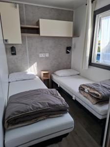 La Plage 4 étoiles à MIMIZAN emplacement E05 3CH 1SDB 8 personnes