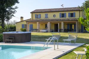Villa Elettra 12&2 by Marche Holiday Villas