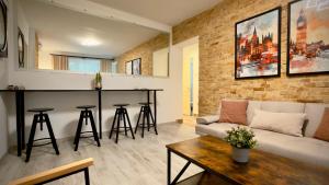 The Easy Stay - Spacious 2BR Apartment