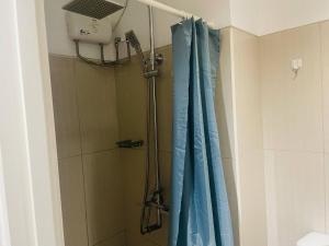 Elegant Pasay City Apartment with Central Heating Shared Pool